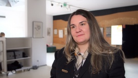 Pracownicy i studenci często korzystają ze sztucznej inteligencji do celów prywatnych. Nie wiedzą, jak ją wykorzystać w pracy