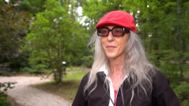 Przebywanie w lesie pozytywnie wpływa na zdrowie. Kąpiele leśne stają się coraz popularniejsze