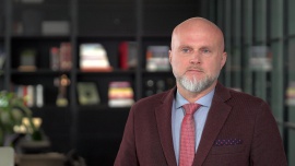 Lekarz: Karol Nawrocki zapewne sporo papierosów w swoim życiu wypalił. Stwierdził, że w kampanii lepiej będzie je zastąpić woreczkami nikotynowymi