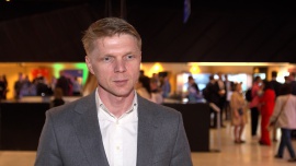 Rozwój sztucznej inteligencji drastycznie zwiększa zapotrzebowanie na energię. Rozwiązaniem są zrównoważone centra danych