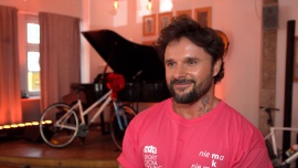 Qczaj: Na drogach szybkiego ruchu lubię mocniej wcisnąć pedał gazu. Niebawem planuję też zrobić prawo jazdy na motocykl News powiązane z samochód