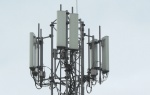 Eksperci uspokajają: poziom pola elektromagnetycznego wytwarzanego przez stacje bazowe operatorów komórkowych w Polsce na niskim poziomie