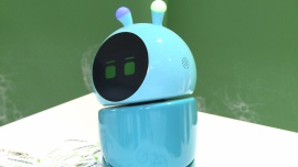 Wyposażony w sztuczną inteligencję robot pomoże dzieciom w rozwoju. Będzie uczył rozwiązywania zagadek oraz języków obcych