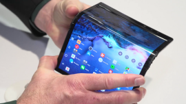 CES 2019: Elastyczne ekrany przyszłością smartfonów i telewizorów. Pierwszy zginany telefon trafia do sprzedaży w Chinach, w Europie pojawi się pod koniec roku