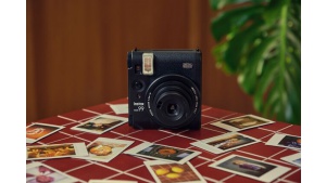 Nowy Fujifilm INSTAX MINI 99 - podkręci kolor Twoich zdjęć