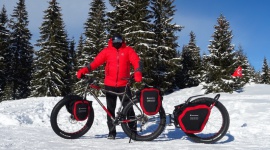 ThinkPhone by Motorola wyrusza w wyprawę rowerową przez Alaskę