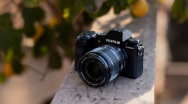 Fujifilm wprowadza bezlusterkowy aparat cyfrowy „FUJIFILM X-S20”