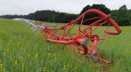 Maszt pomiarowy farmy wiatrowej w Wyczechowie został zniszczony.