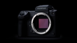 Fujifilm przedstawia bezlusterkowy aparat cyfrowy „FUJIFILM GFX100 II”