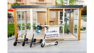 Galeria Krakowska z wypożyczalnią hulajnóg elektrycznych
