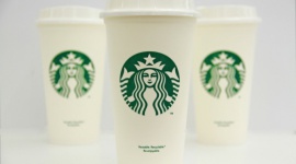 Starbucks nawiązuje współpracę z Glovo, wprowadza dostawę kawy do domu
