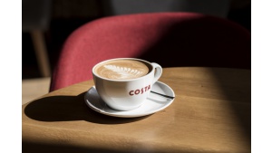 Klasyczne smaki oraz intrygujące nowości – dwie strony menu Costa Coffee