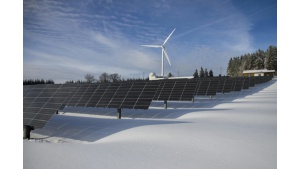 Energia słoneczna a zimowa pora. Czy fotowoltaika jest opłacalna przez cały rok? Biuro prasowe