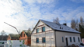 Budowy w zimowej aurze i z postępami prac